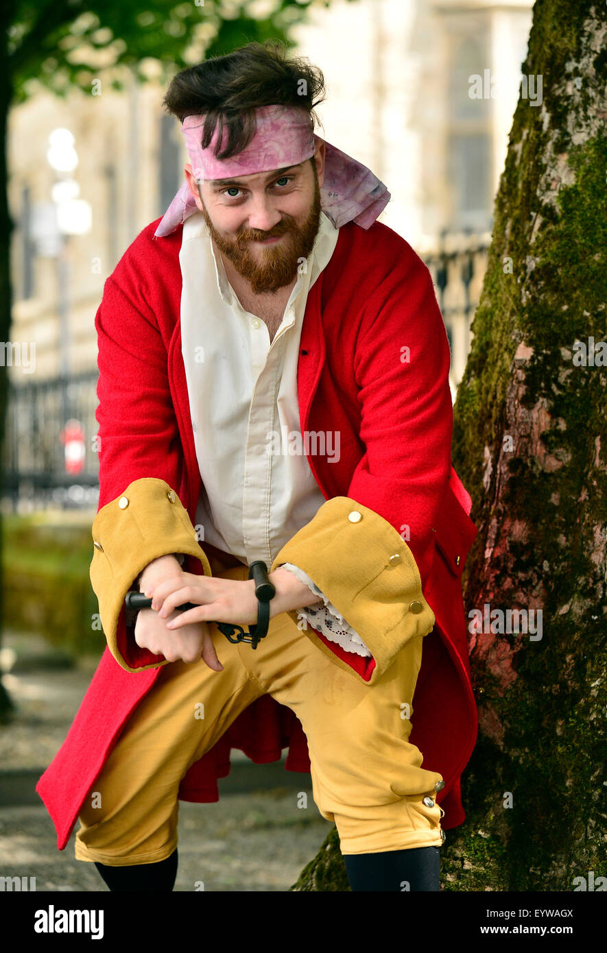 Acteur joue un prisonnier Jacobite dans une reconstitution de la scène du siège de Derry (1688-1689) sur les murs de Derry au cours de la Maiden Banque D'Images