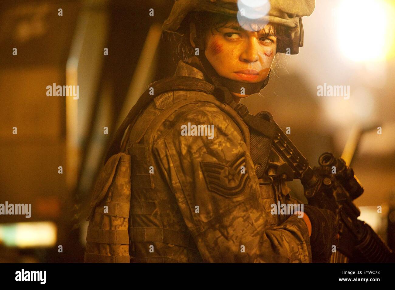 Battle : Los Angeles ; Année : 2011 ; USA Réalisation : Jonathan Liebesman ; Michelle Rodriguez ; Photo : Richard Cartwright Banque D'Images