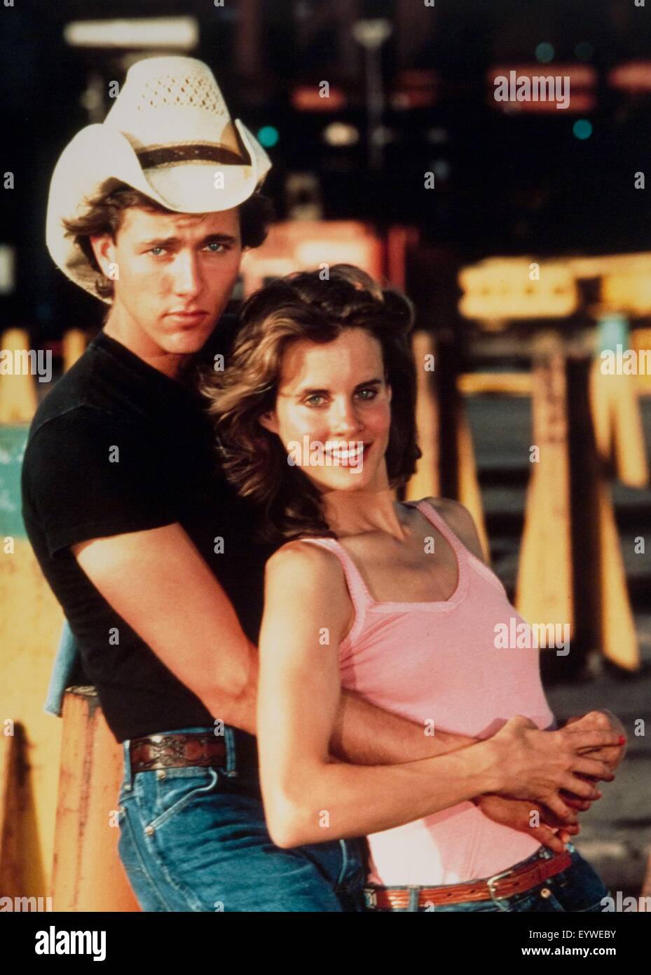 Lori Singer Footloose Banque d'image et photos - Alamy - How Tall Is Lori Singer: Footloose Star’s Graceful Frame