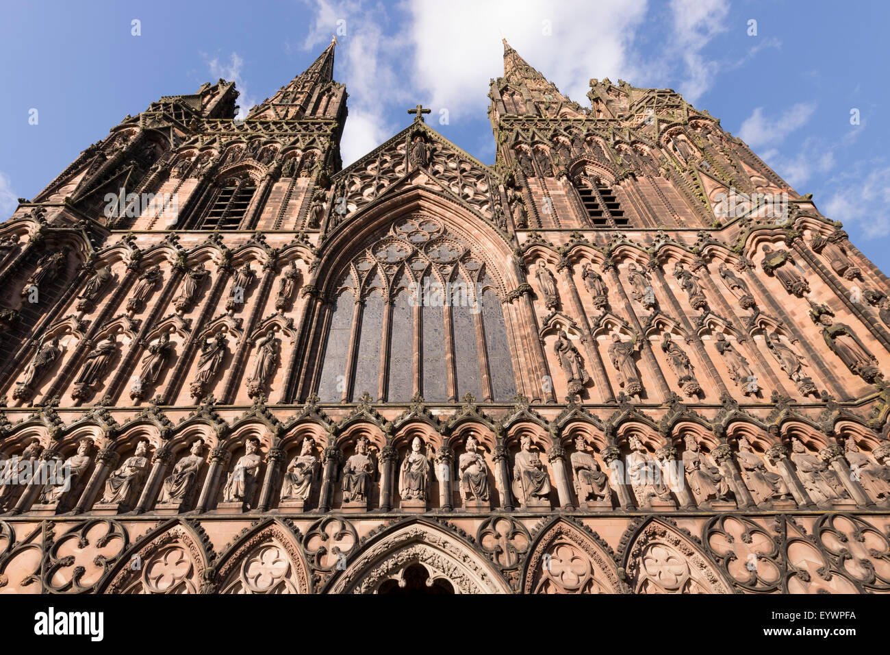 Avant de l'ouest, la cathédrale de Lichfield, Lichfield, Staffordshire, Angleterre, Royaume-Uni, Europe Banque D'Images
