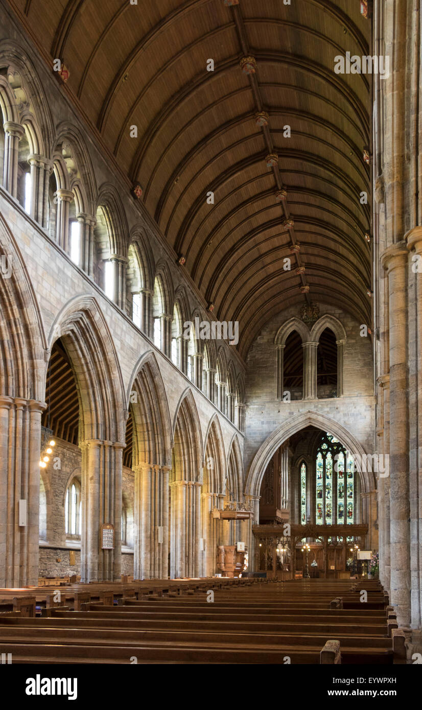 Cathédrale de Dunblane, intérieur à l'Est, Dunblane, Stirling, Ecosse, Royaume-Uni, Europe Banque D'Images