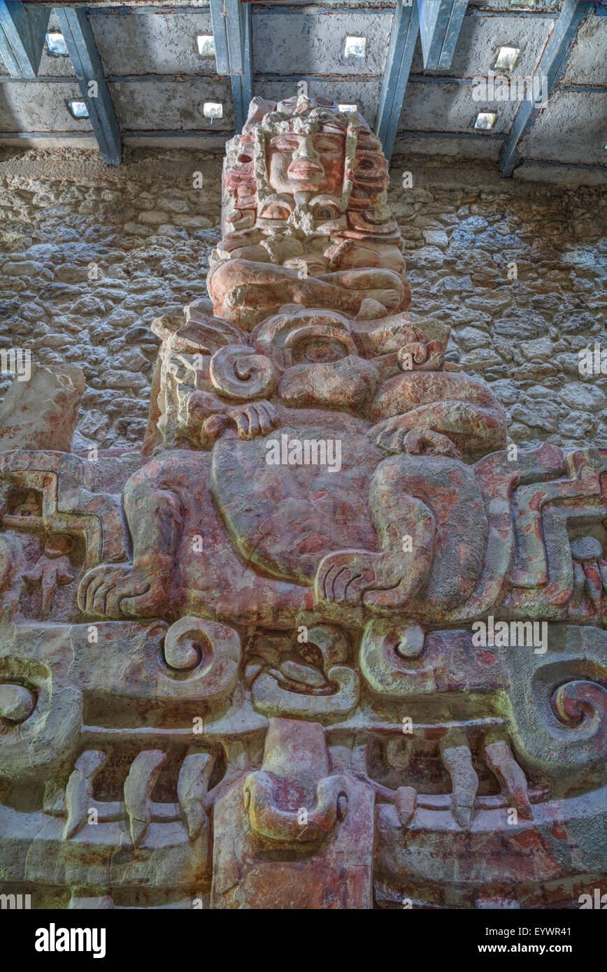 Frise en stuc peint, à l'intérieur de la structure I, Période classique, Balamku, site archéologique maya, bassin du Peten, Campeche, Mexique Banque D'Images