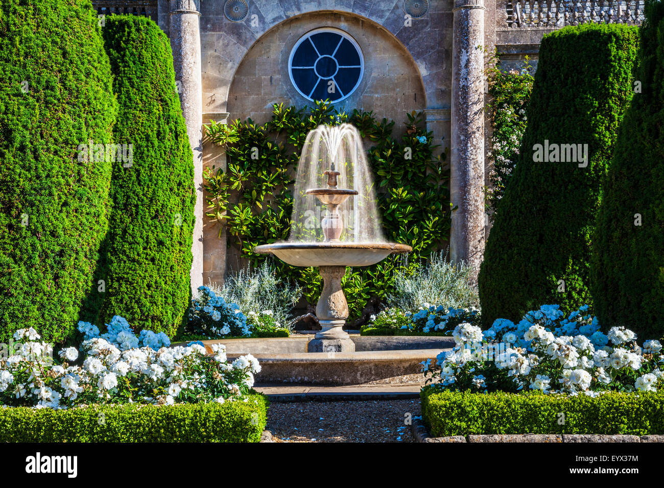 La terrasse de Bowood House dans le Wiltshire. Banque D'Images