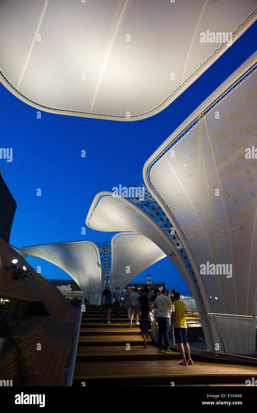 Italie Milan Expo pavillon allemand piscine soir 2015, d'architecture, architecture, ville, contemporain, Europe, European, Banque D'Images