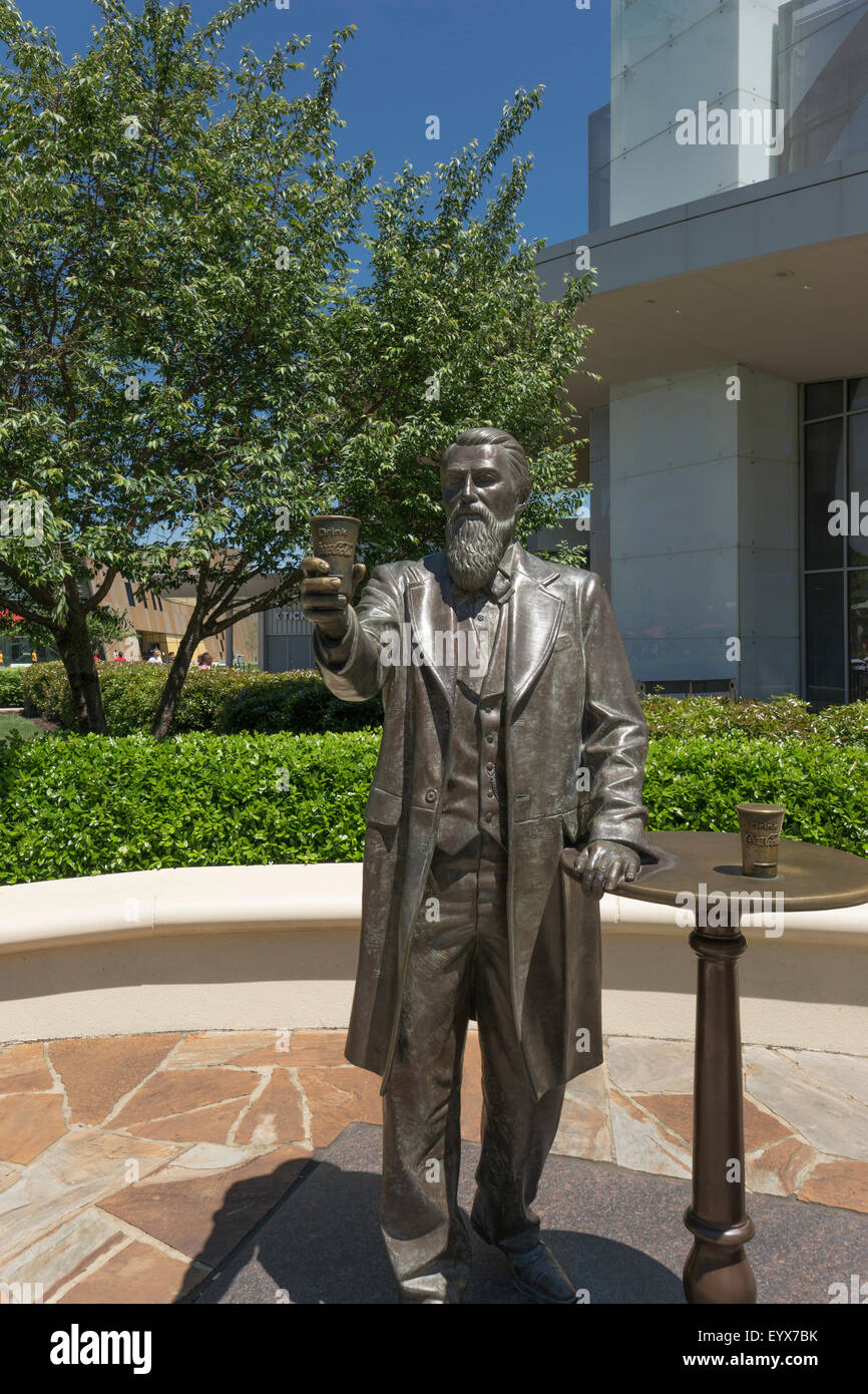 STATUE DE JOHN PEMBERTON WORLD OF COCA COLA MUSEUM (©ROSSER 2005 FABRAP) PEMBERTON PLACE ATLANTA GEORGIA USA Banque D'Images