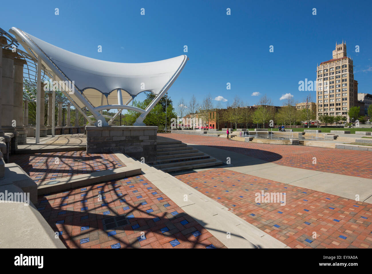 PACK KIOSQUE SQUARE PARK DOWNTOWN ASHEVILLE BUNCOMBE COUNTY NORTH CAROLINA USA Banque D'Images