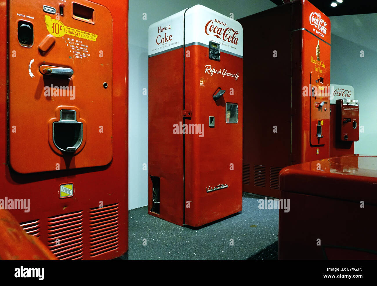 Vintage Coca-Cola machines, Musée des Arts et des Sciences, Daytona Beach, Floride Banque D'Images