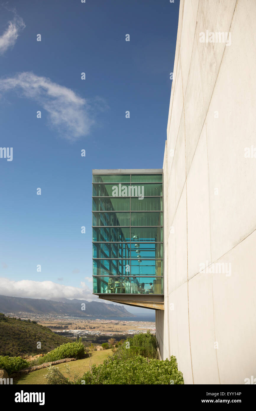 Bosse sur la construction en verre Banque D'Images