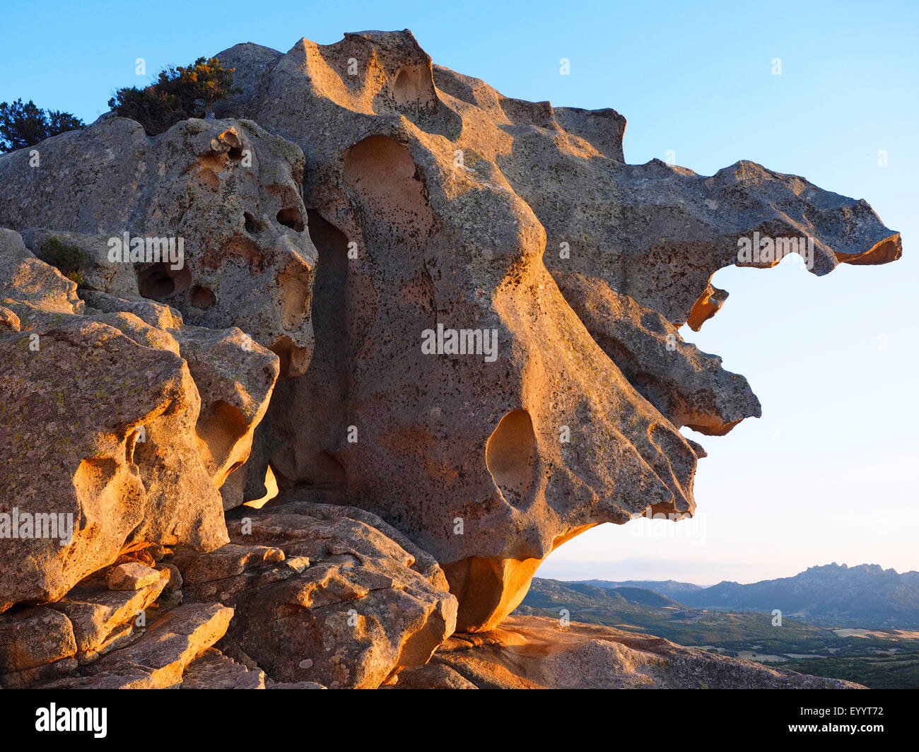 Roche de granit en forme de bécane de Capo d'Orso, Italie, Sardaigne, aux Palaos Banque D'Images