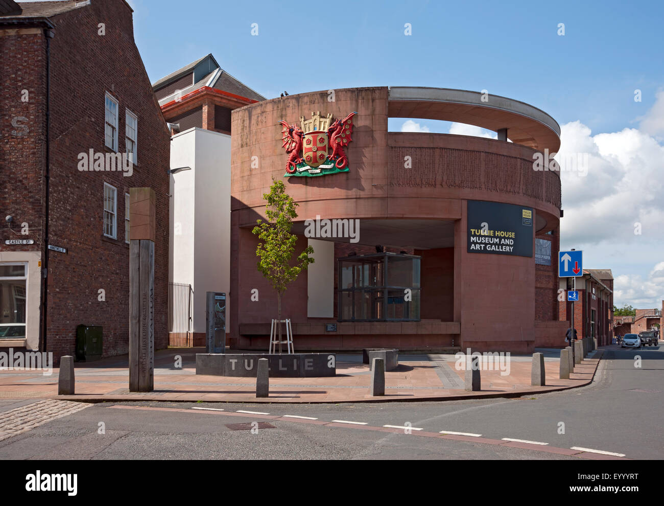 Tullie House Museum and Art Gallery en été Carlisle Cumbria Angleterre Royaume-Uni Grande-Bretagne Banque D'Images