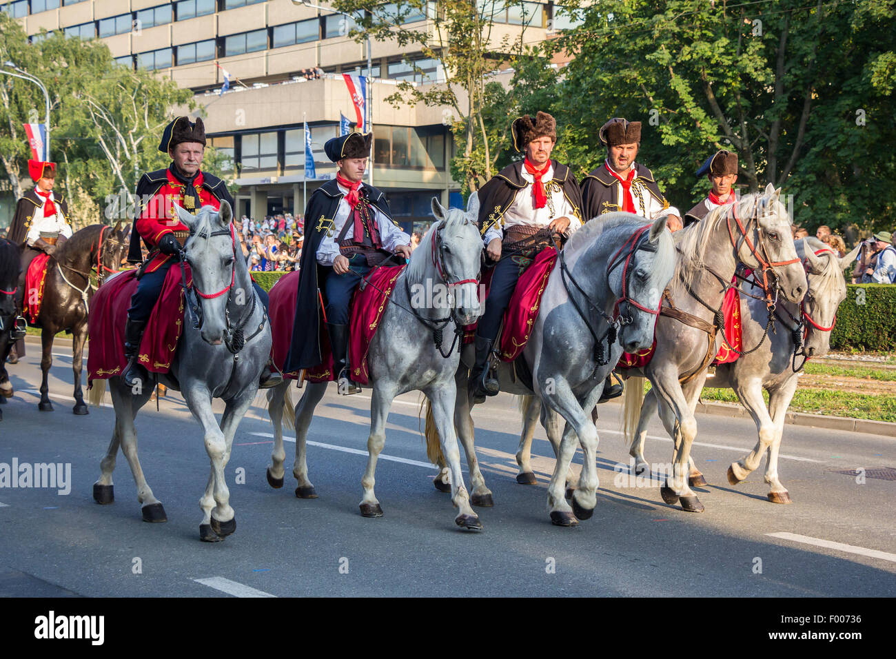 Zagreb, Croatie - Août 04, 2015 : Military parade festive de l'armée croate sur l'anniversaire de l'action de libération de Stor Banque D'Images