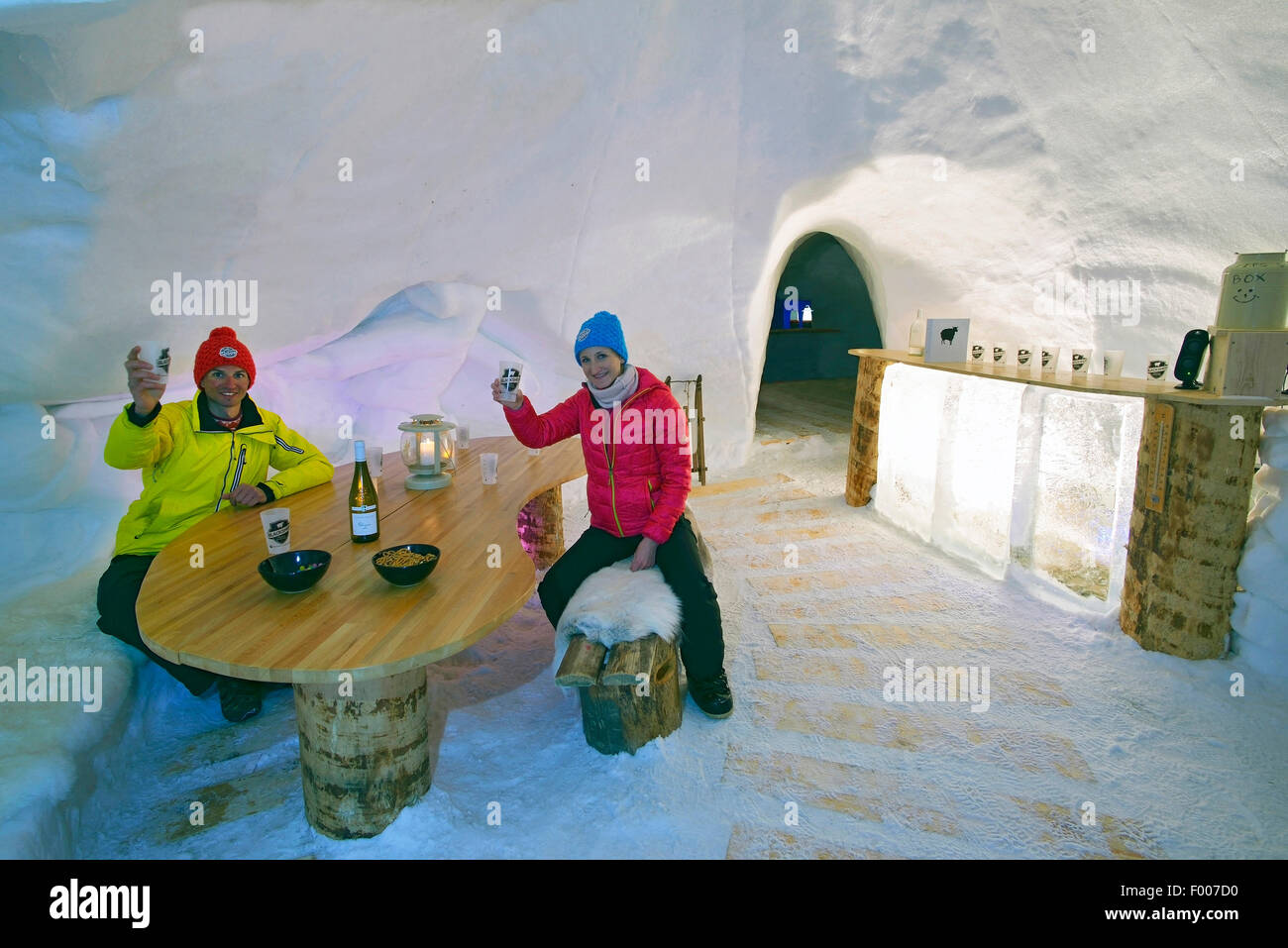 Nuit en igloo dans la station de ski de La Plagne en Savoie, France, Savoie Banque D'Images