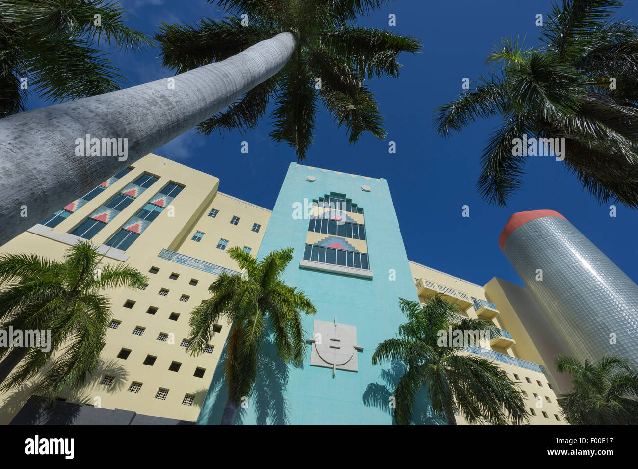Bâtiment de style art déco de Washington Avenue, SOUTH BEACH MIAMI BEACH FLORIDE USA Banque D'Images Bâtiment de style art déco de Washington Avenue, SOUTH BEACH MIAMI BEACH FLORIDE USA Banque D'Images