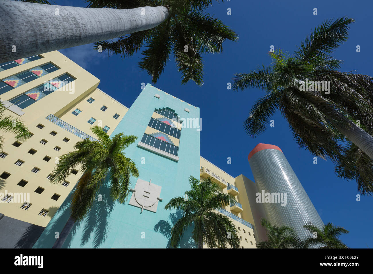 Bâtiment de style art déco de Washington Avenue, SOUTH BEACH MIAMI BEACH FLORIDE USA Banque D'Images Bâtiment de style art déco de Washington Avenue, SOUTH BEACH MIAMI BEACH FLORIDE USA Banque D'Images
