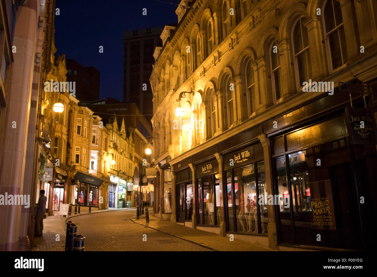 Boutiques sur Cannon Street Birmingham City Centre à nuit england uk Banque D'Images