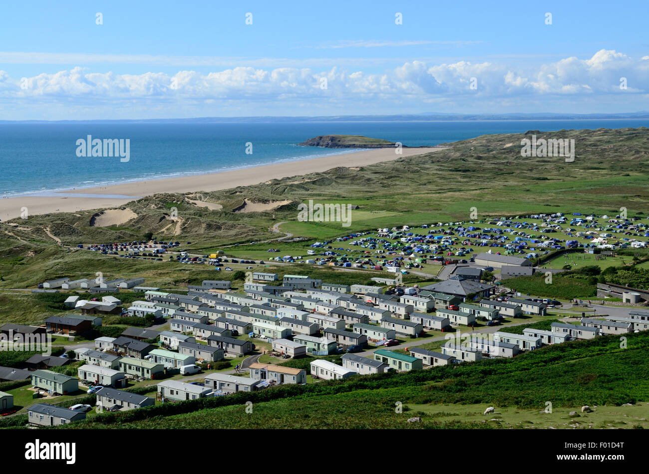 Static Caravan and Camping site Llangennith Rhossili beach à partir de la péninsule de Gower, Glamorgan Wales Cymru UK GO Banque D'Images