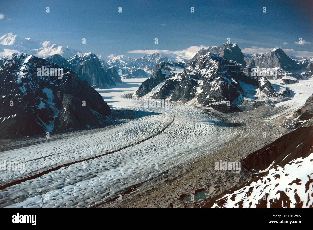 Vue aérienne de l'affaire Eldridge Glacier dans la chaîne de l'Alaska - Alaska, États-Unis d'Amérique. Banque D'Images