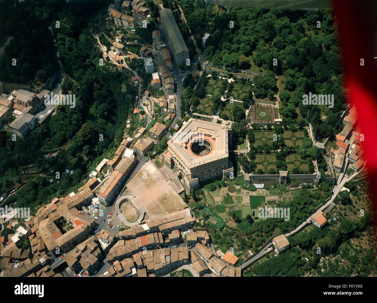 Vue aérienne de la Villa Farnèse à Caprarola, province de Viterbo - région du Latium, en Italie. Banque D'Images