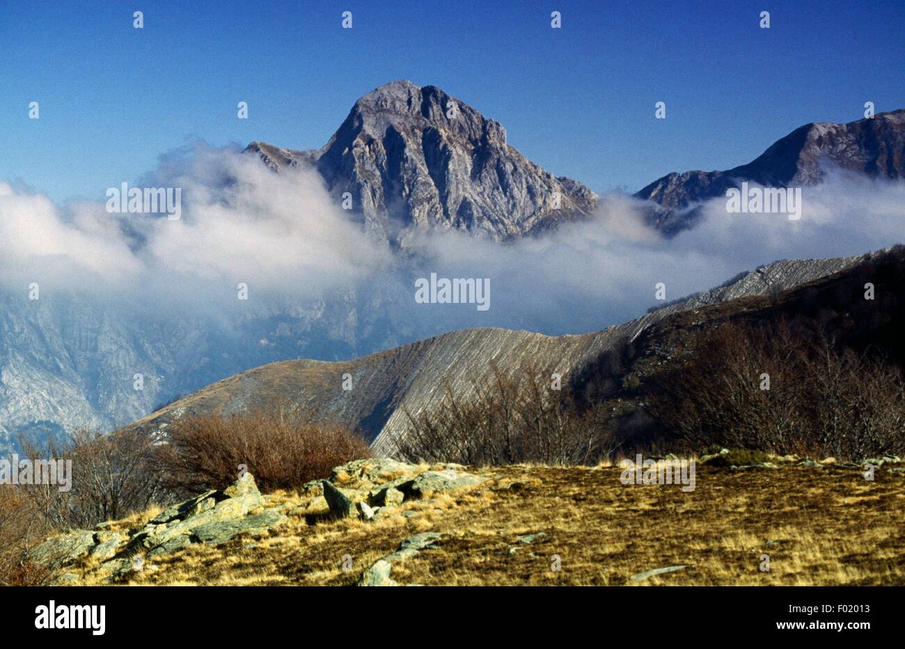 Pizzo d'Uccello, Parc Régional des Alpes Apuanes, Toscane, Italie. Banque D'Images