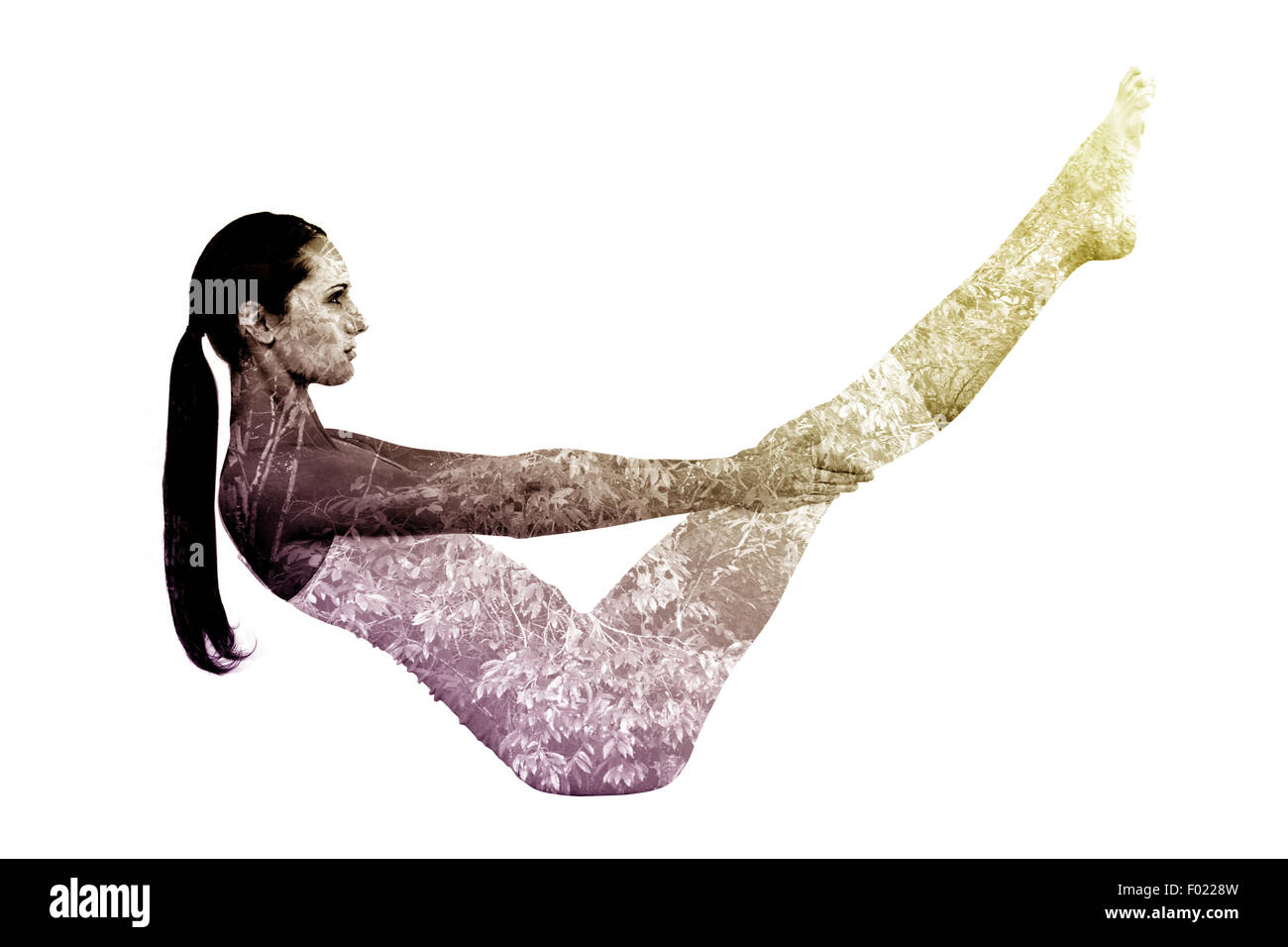 Image composite de tonique femme voile posent in fitness studio Banque D'Images