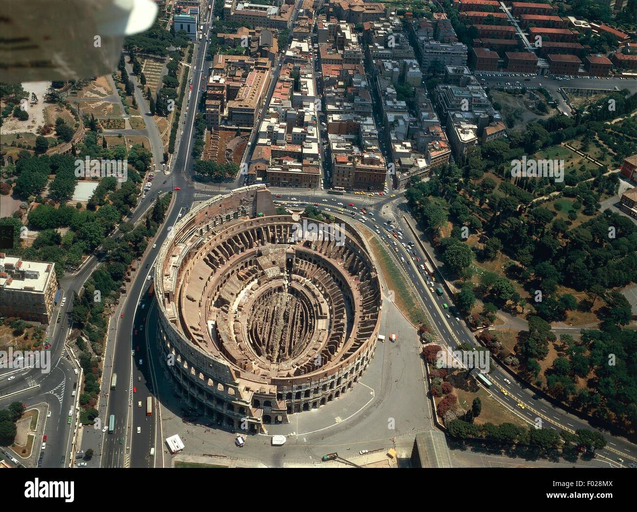 Vue aérienne de Flavian amphitheater Colisée à Rome (Liste du patrimoine mondial de l'UNESCO, 1980, 1990) - Région du Latium, Italie Banque D'Images