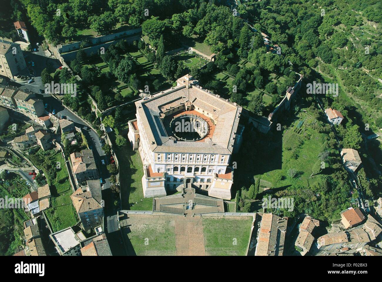 Vue aérienne du Palais Farnèse à Caprarola - Province de Viterbe, Latium, Italie Banque D'Images