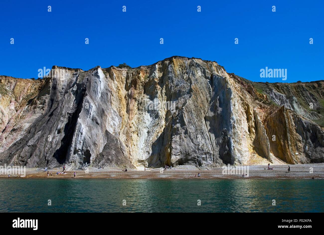 La baie d'alun, crique de sable à la pointe occidentale de l'île de Wight, Manche, Angleterre, Royaume-Uni. Banque D'Images