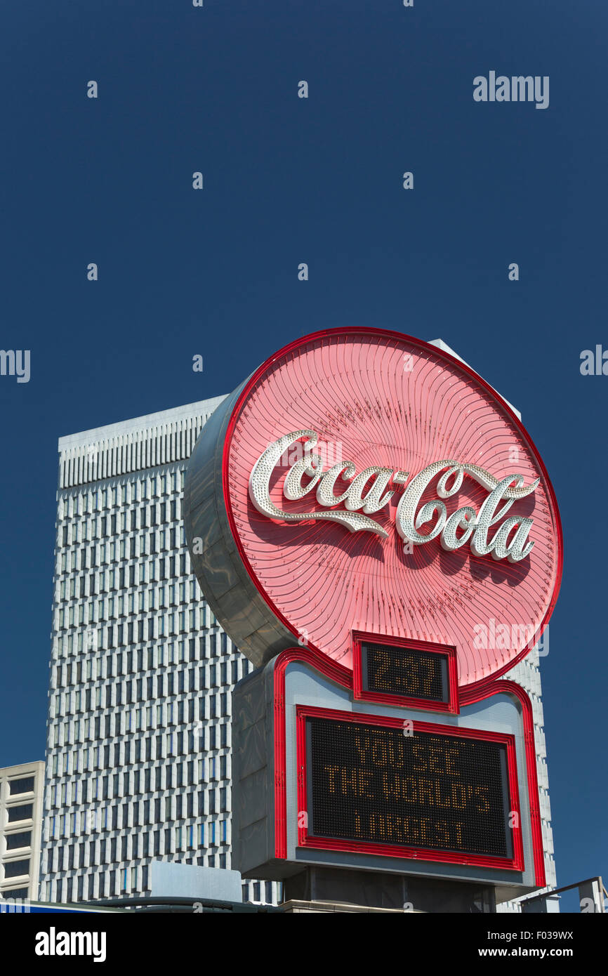 HORLOGE NÉON PUBLIQUE COCA COLA SIGNE FIVE POINTS DISTRICT CENTRE-VILLE ATLANTA GÉORGIE USA Banque D'Images