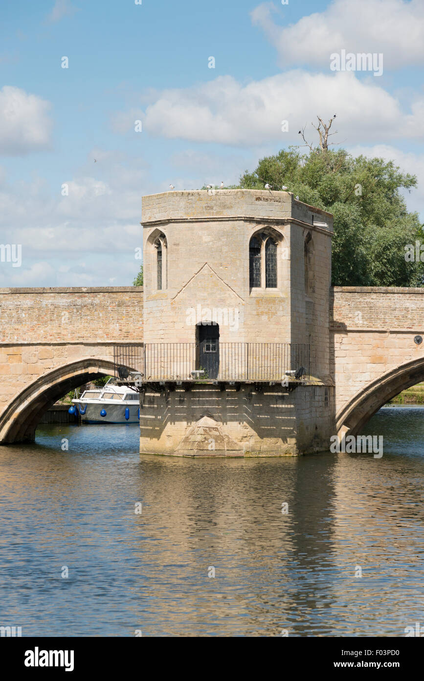 La vieille ville médiévale et du pont de la chapelle sur la rivière Ouse à St Ives Cambridgeshire UK Banque D'Images