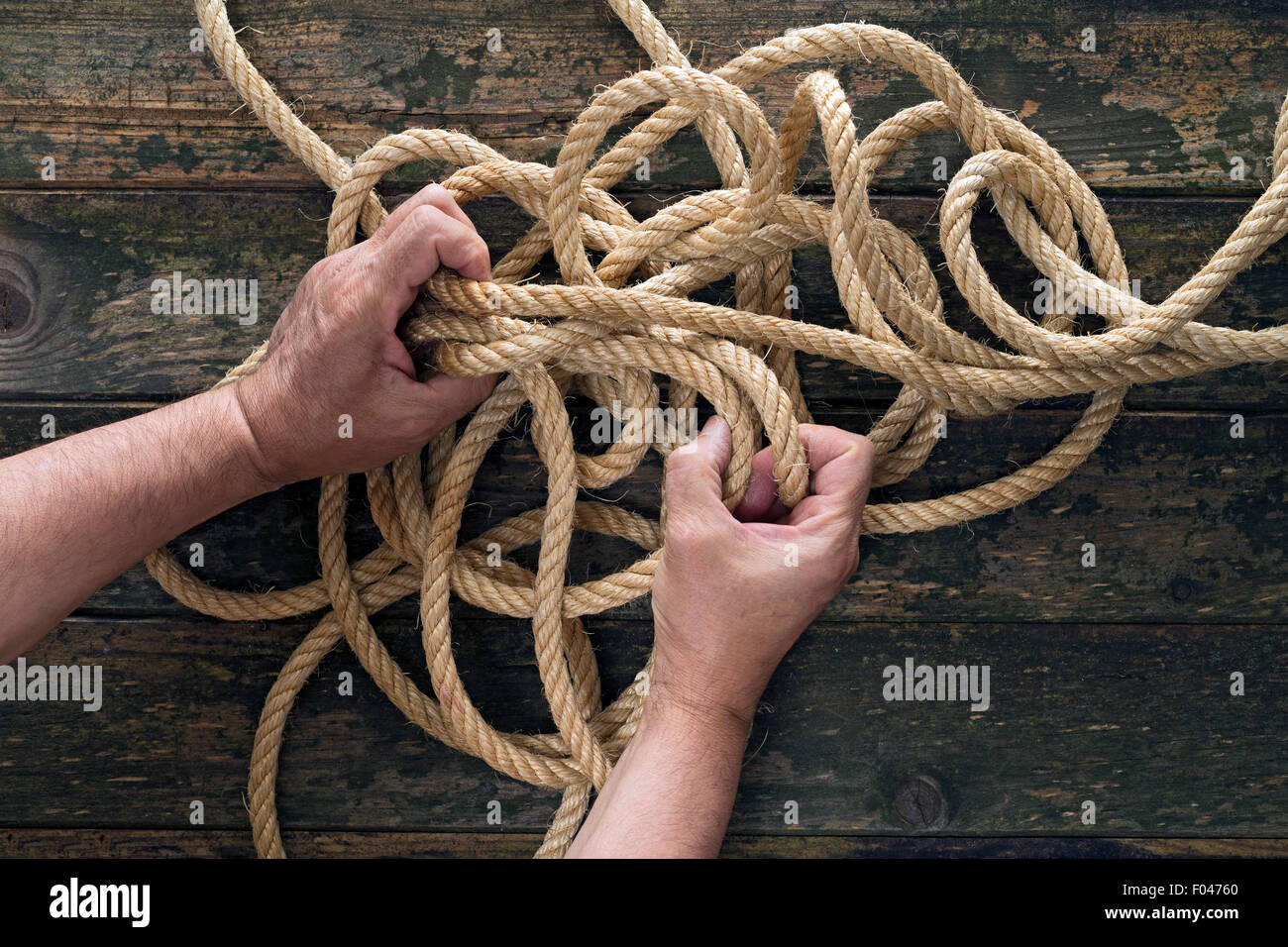 Rope knot hands Banque de photographies et d’images à haute résolution