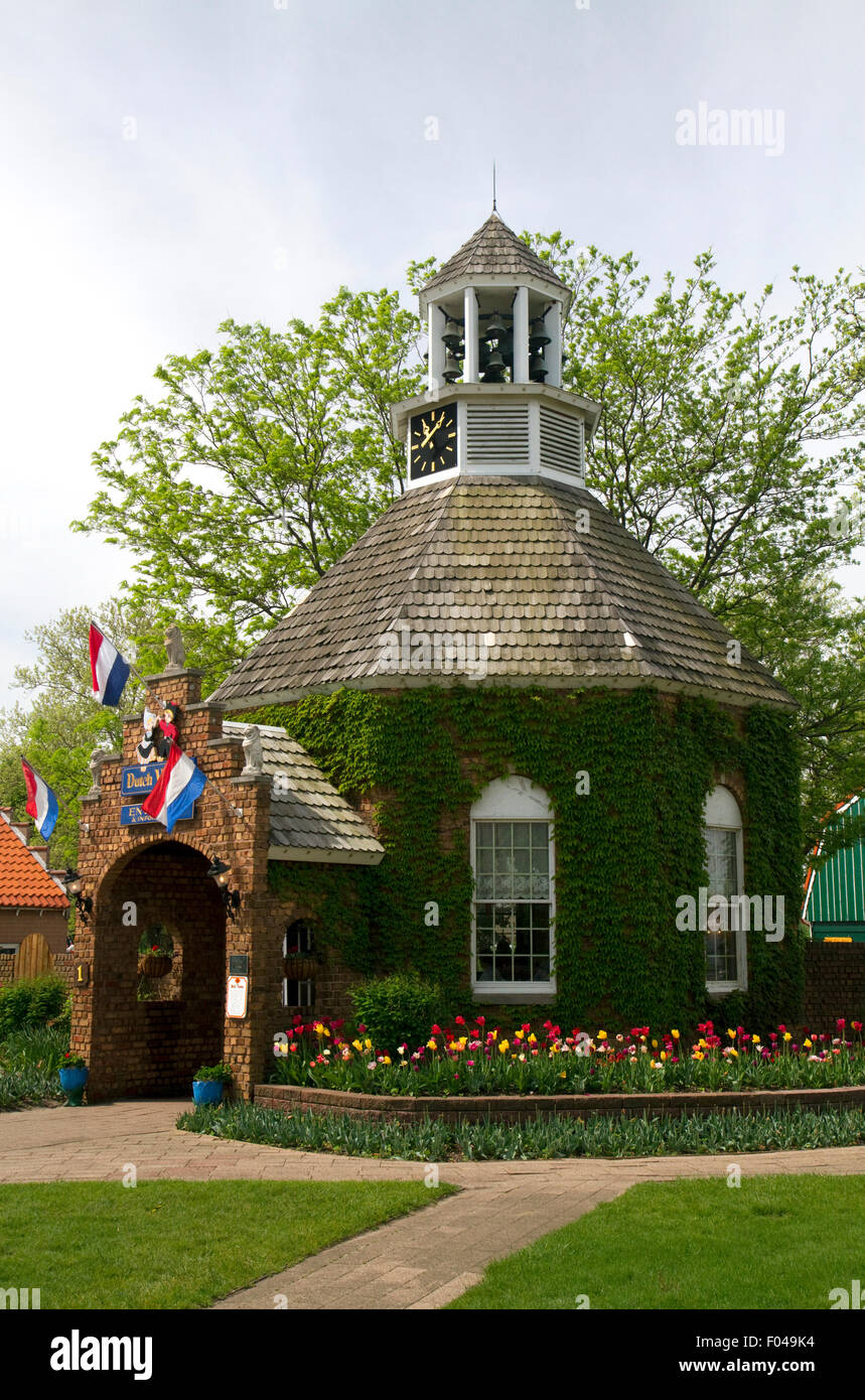 Entrée principale du village néerlandais situé à Holland, Michigan, États-Unis. Banque D'Images