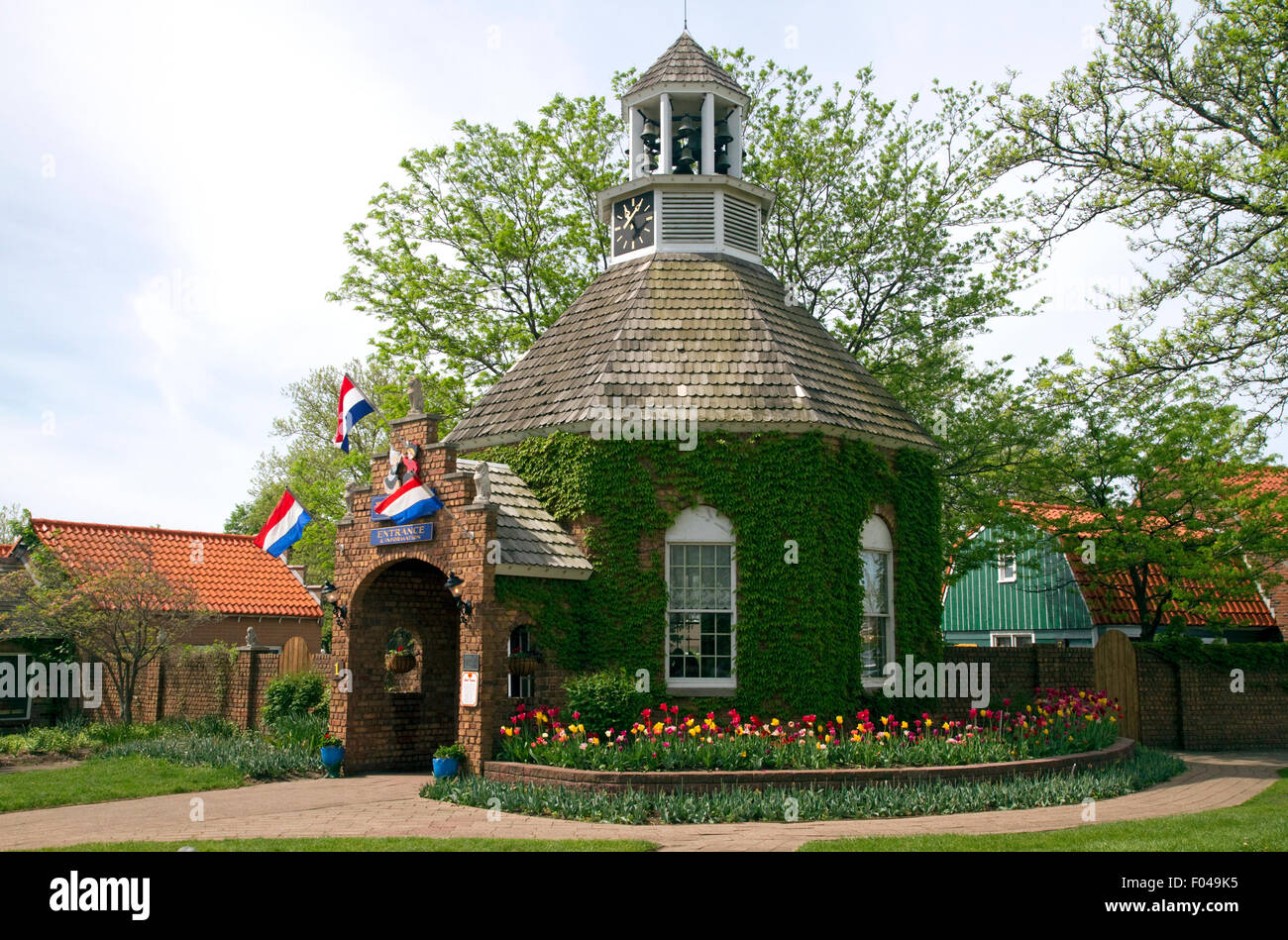 Entrée principale du village néerlandais situé à Holland, Michigan, États-Unis. Banque D'Images