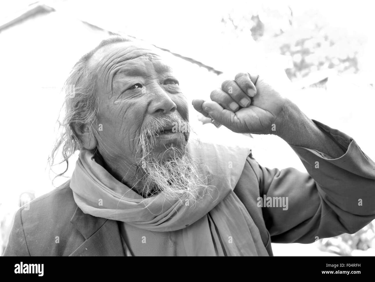 Vieux népalais Man. candid portrait d'un vieil homme népalais de Mongolie Banque D'Images