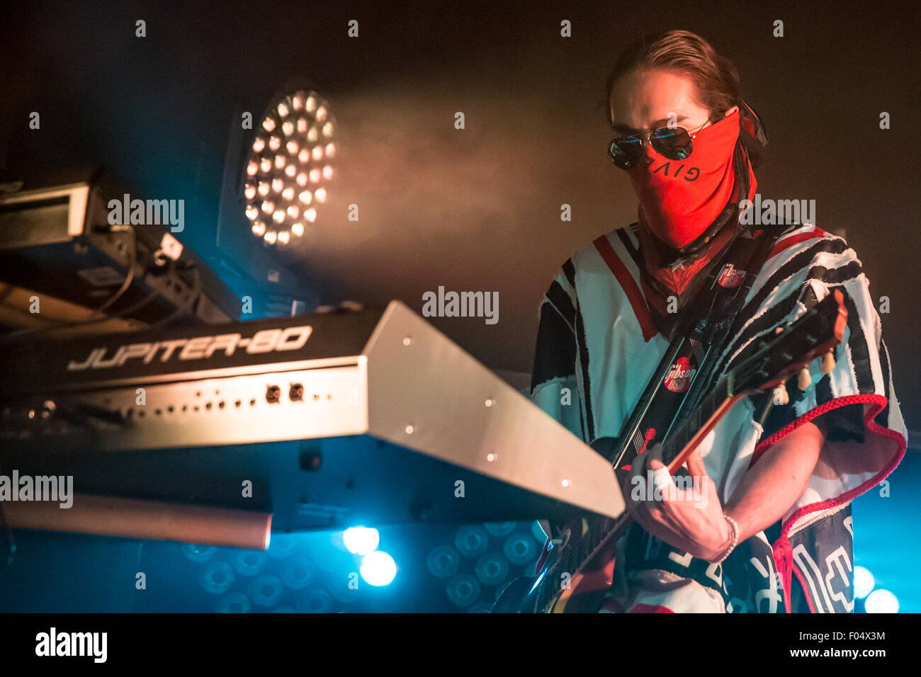 Detroit, Michigan, USA. 6e août, 2015. TOM KAULITZ de tokio hotel sur la scène le sentir tous les World Tour 2015 : Partie 2 l'expérience du Club Amérique du Nord à Saint Andrews Hall à Detroit, MI sur 6 août 2015 Crédit : Marc Nader/ZUMA/Alamy Fil Live News Banque D'Images
