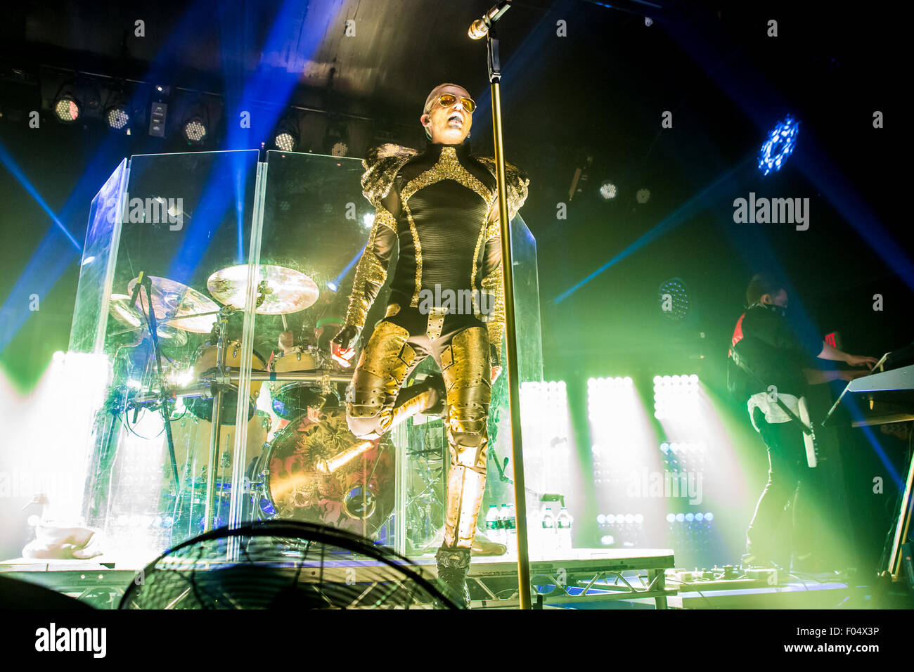 Detroit, Michigan, USA. 6e août, 2015. BILL KAULITZ de tokio hotel sur la scène le sentir tous les World Tour 2015 : Partie 2 l'expérience du Club Amérique du Nord à Saint Andrews Hall à Detroit, MI sur 6 août 2015 Crédit : Marc Nader/ZUMA/Alamy Fil Live News Banque D'Images