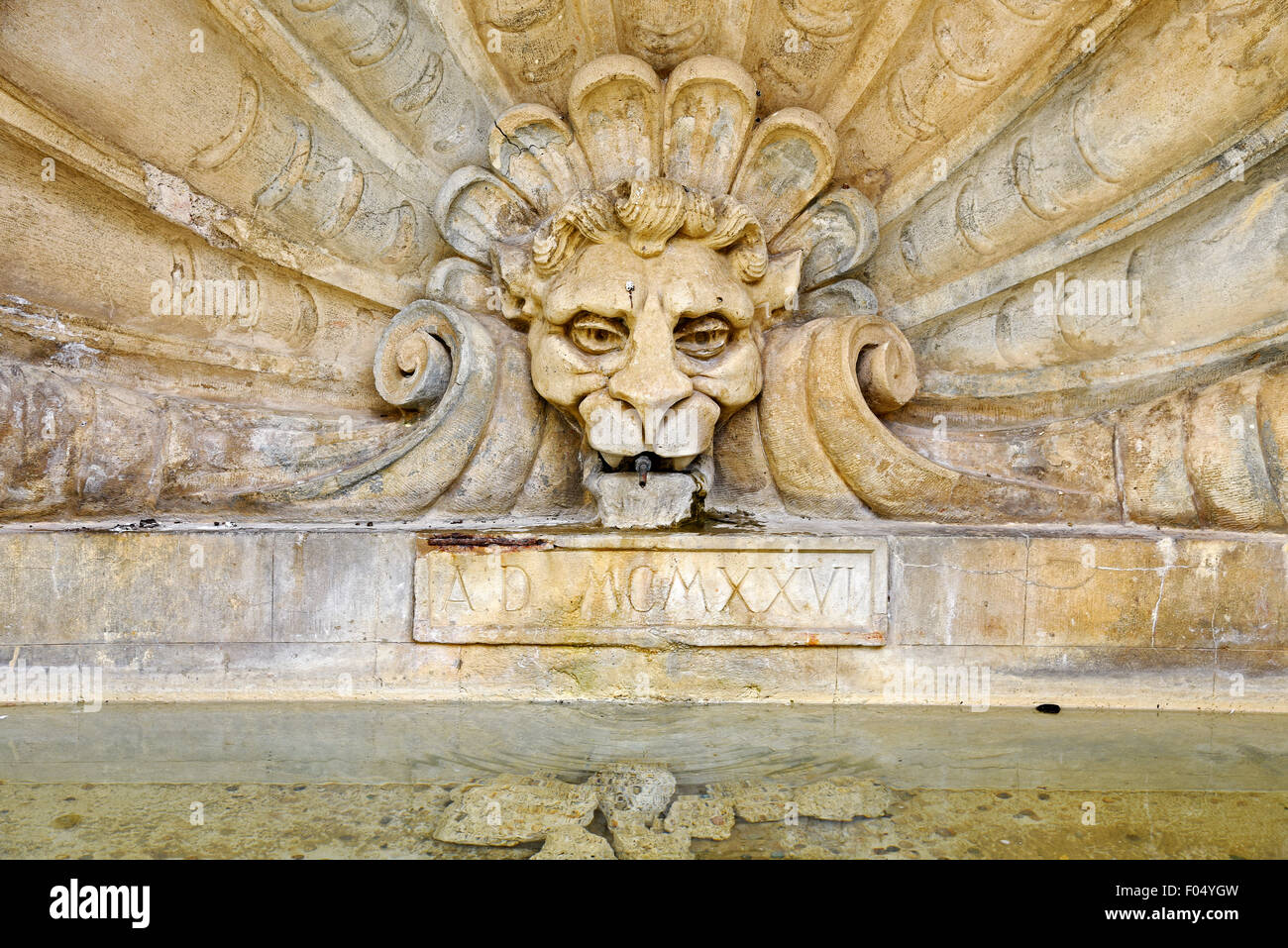 Tête de Lion, fontaine, Radda in Chianti, Province de Sienne, Toscane, Italie Banque D'Images