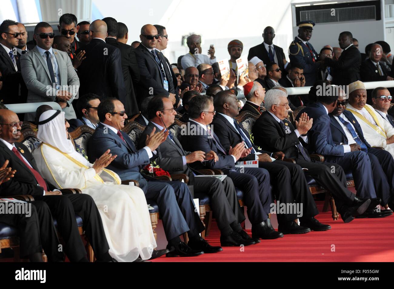 Ismailia, Égypte. 6e août, 2015. Le président palestinien Mahmoud Abbas assiste à une cérémonie de la nouvelle, du canal de Suez à Ismaïlia, en Égypte, le 6 août 2015. Credit : ZUMA Press, Inc./Alamy Live News Banque D'Images