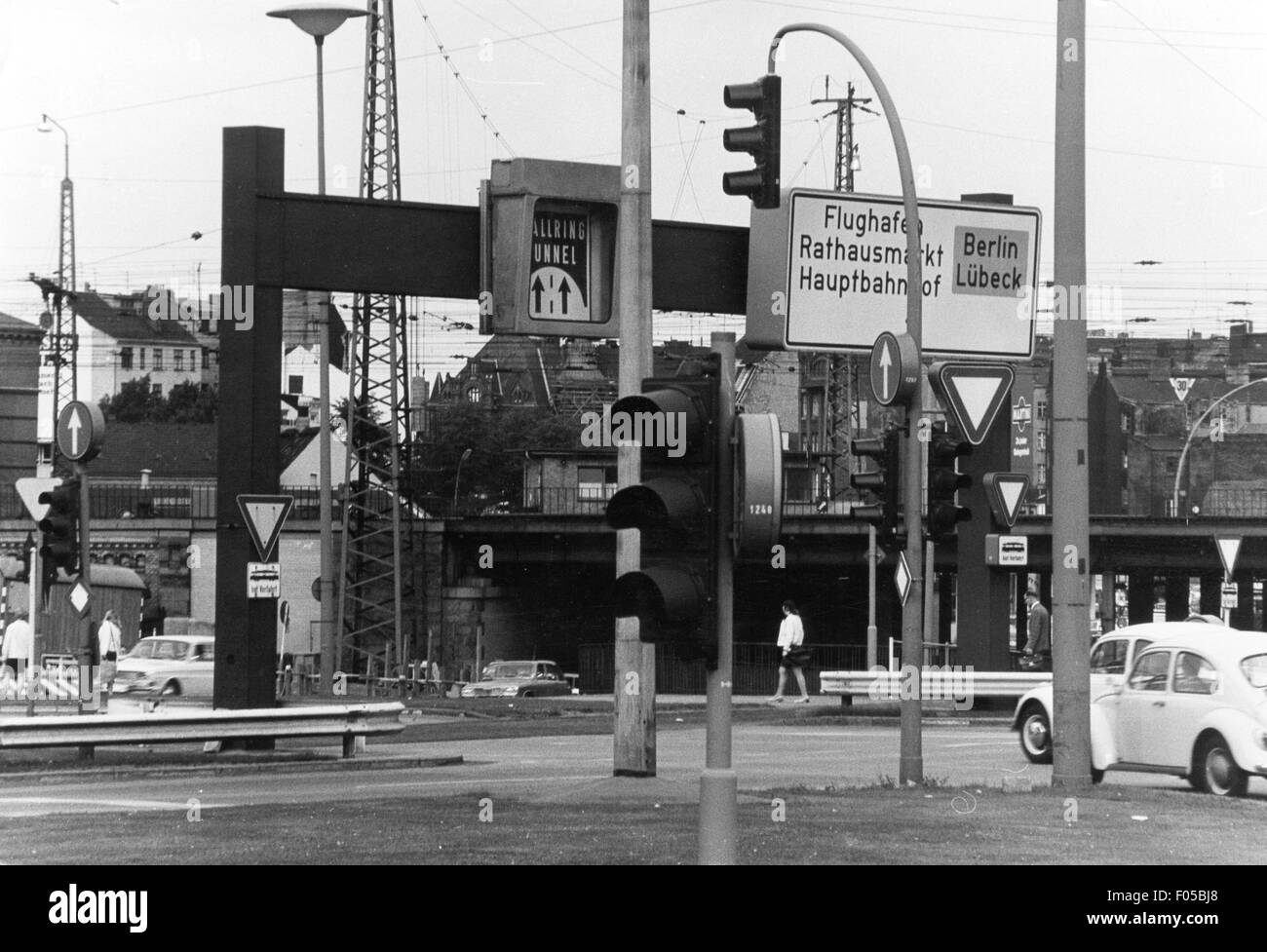 Géographie / Voyage, Allemagne, Hambourg, transport / transport, rues, Willy-Brandt-Strasse / Steintorwall, 1969, droits supplémentaires-Clearences-non disponible Banque D'Images