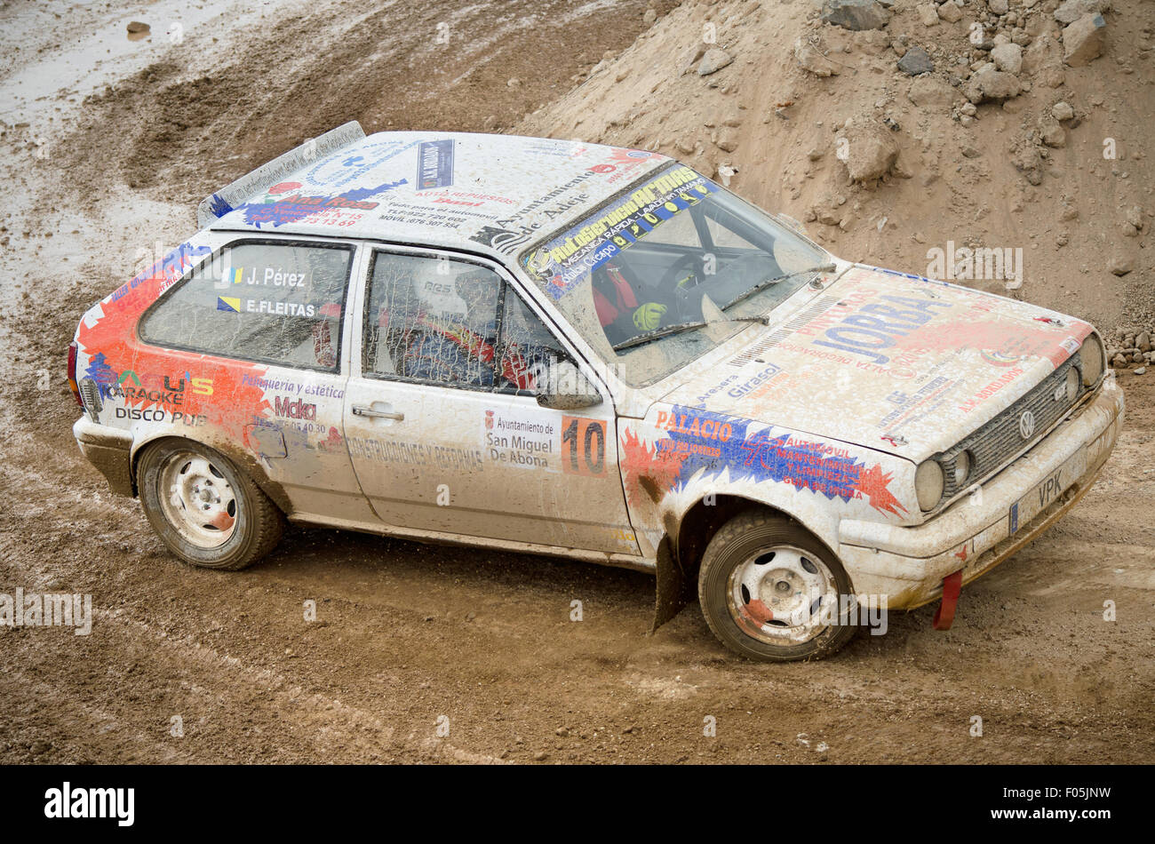 TENERIFE, ESPAGNE - 2 août : Volskwagen Polo GT, voiture de rallye d'époque, au cours de sa participation à un rallye local le 2 août 2015 Banque D'Images