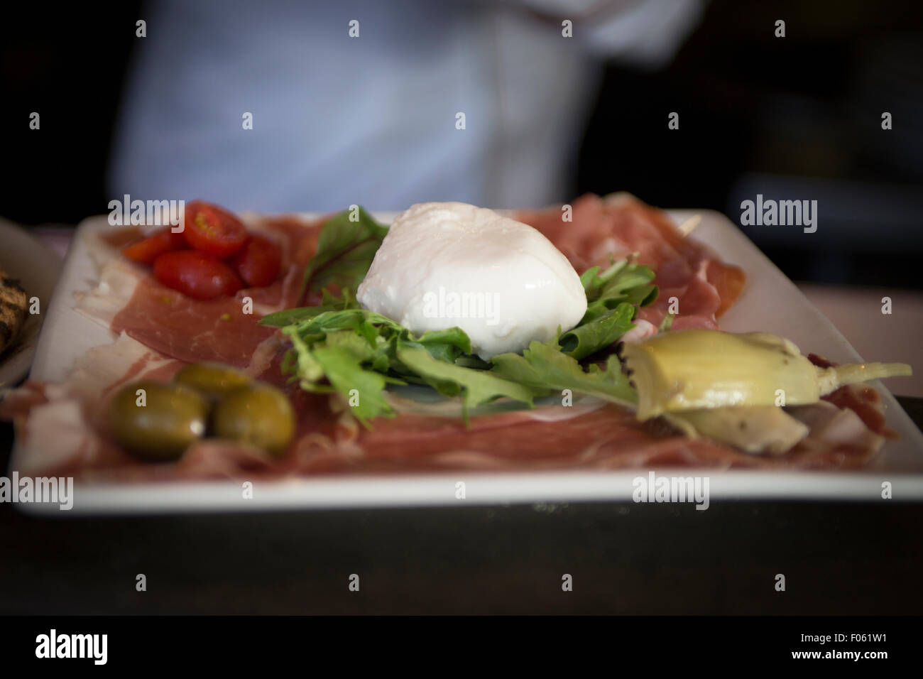 Assiette de fromage et de viande italienne Banque D'Images