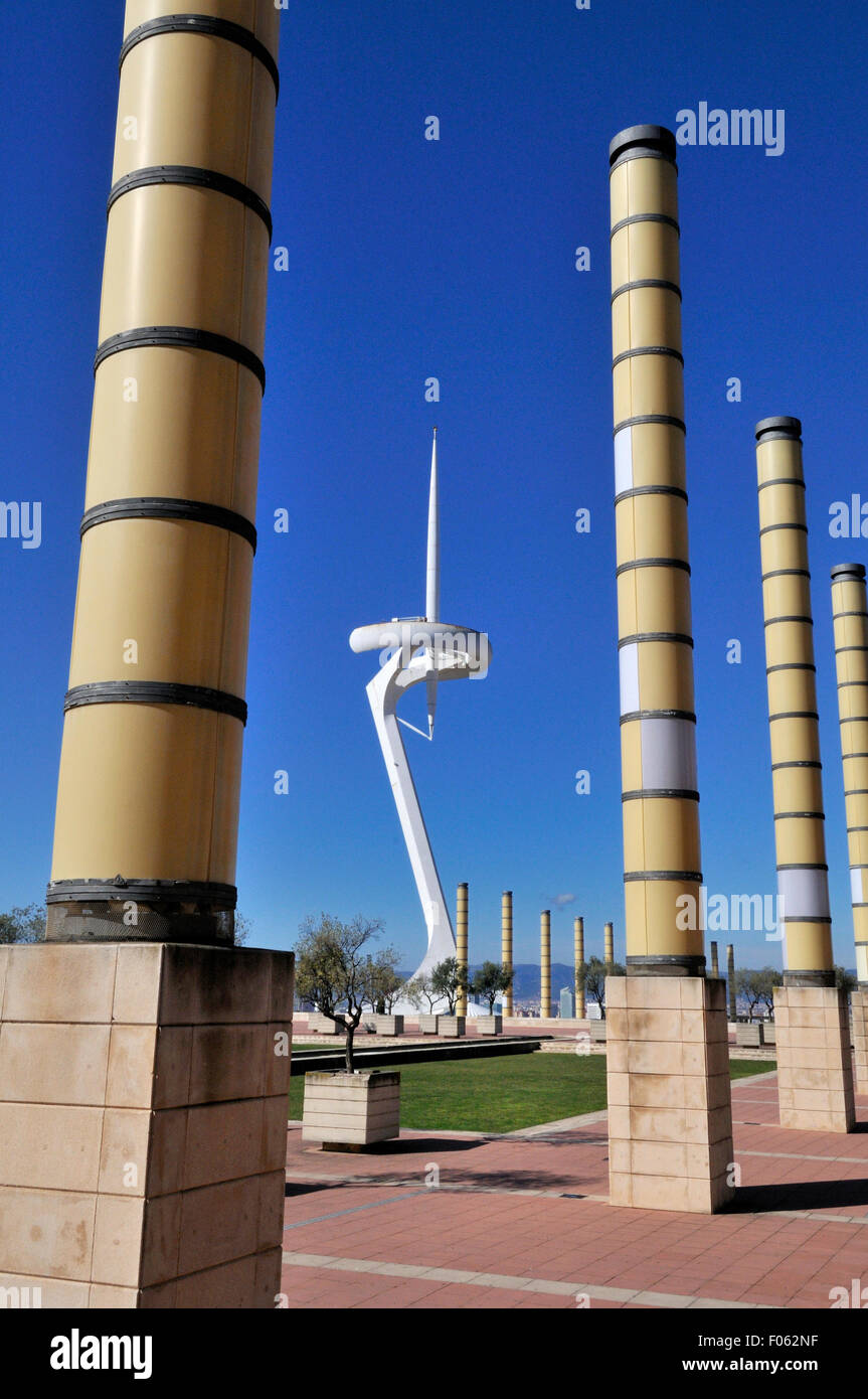 L'anneau olympique. La colline de Montjuïc. Palau Sant Jordi, tour de