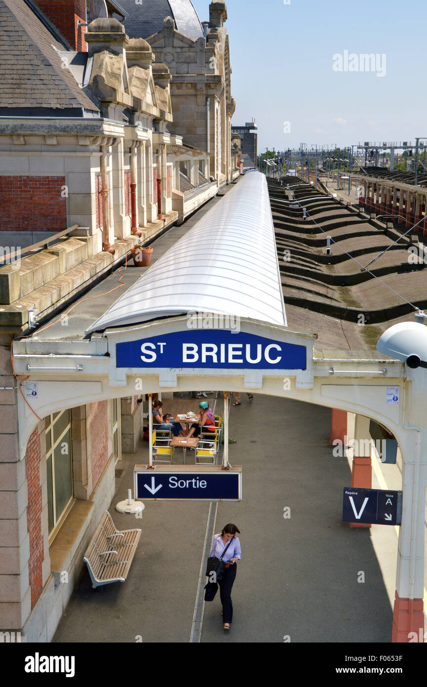 Plate-forme de gare Saint-Brieuc Banque D'Images