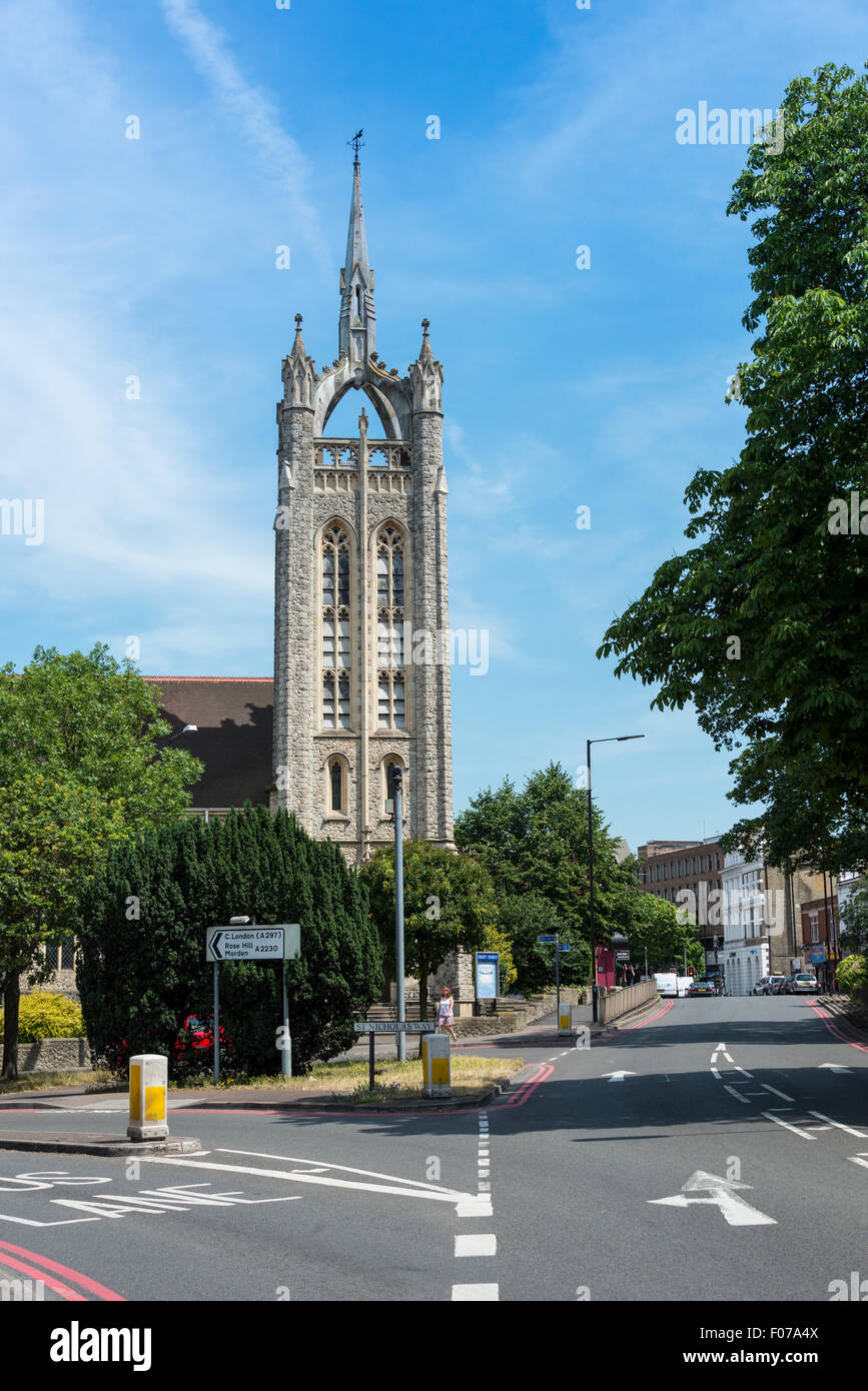 Couronne et ofTrinity spire lanterne Église, Cheam Road, Sutton, London Borough of Sutton, Greater London, Angleterre, Royaume-Uni Banque D'Images