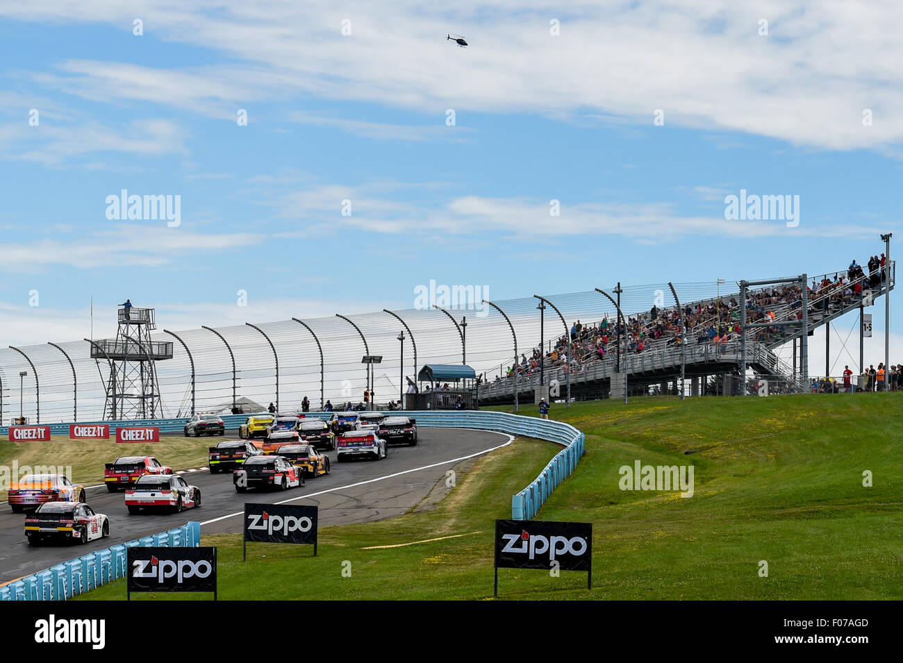 8 août 2015 : le pace car mène le domaine avant le début de la série NASCAR Zippo 200 EUROSPORT France au Glen à Watkins Glen International à Watkins Glen, New York. Barnes riche/CSM Banque D'Images