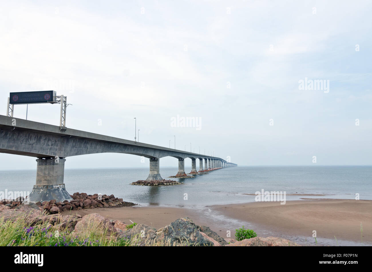 Le pont reliant le Nouveau-Brunswick et l'Île du Prince Édouard Banque D'Images