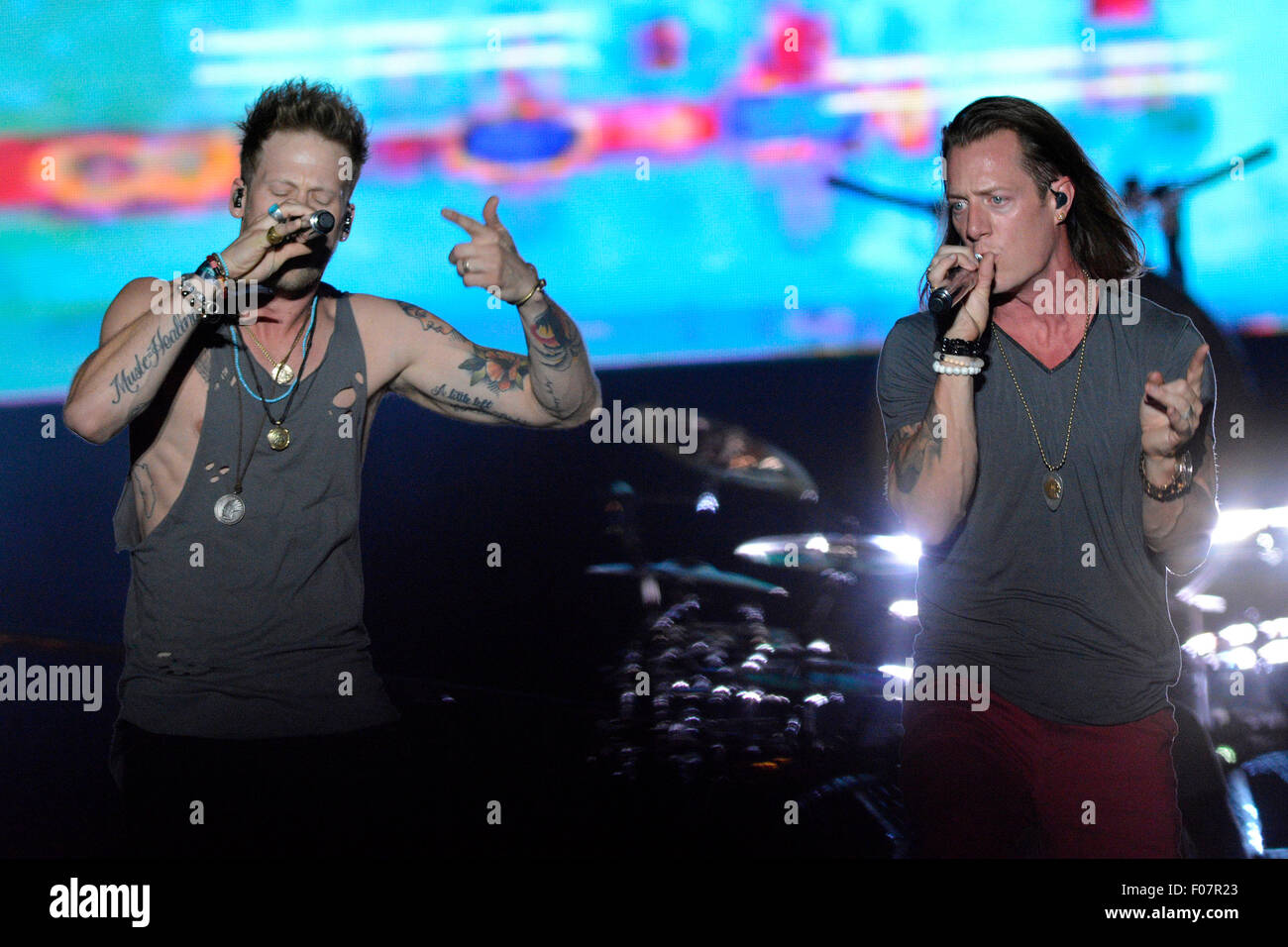D'Oro-Medonte, de l'Ontario, Canada. 9 août 2016. Floride Géorgie Ligne (Tyler Hubbard, Brian Kelley) effectue le jour 4 des bottes et des Cœurs Music Festival 2015 à Burl's Creek Motifs de l'événement. Credit : EXImages/Alamy Live News Banque D'Images