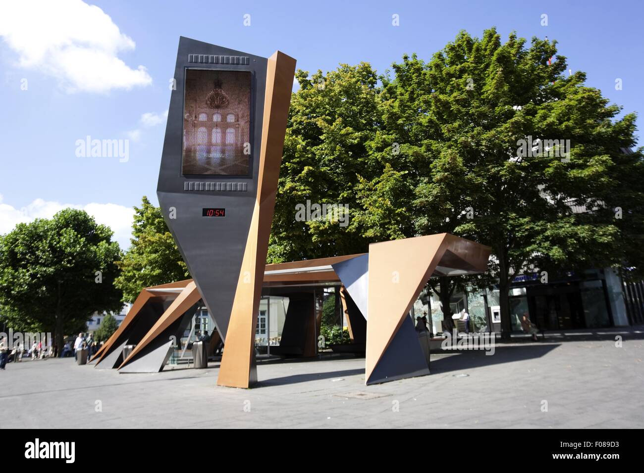 Sur l'oeuvre, arrêt de bus Elisenbrunnen, Aix-la-Chapelle, Allemagne Banque D'Images
