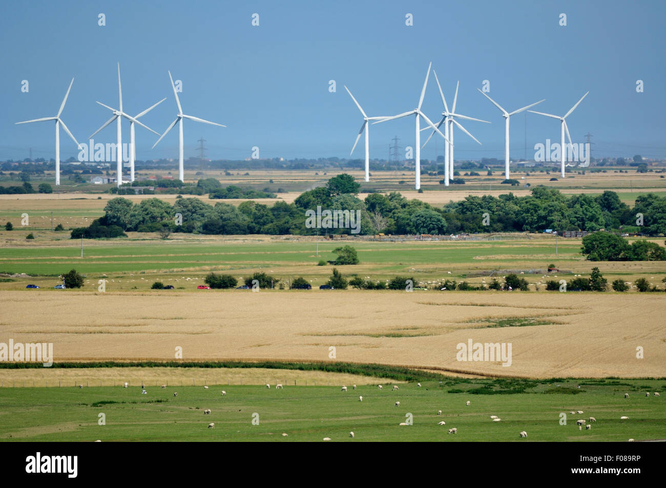Petite cour Cheyne wind farm sur Romney Marsh, Kent, Angleterre Banque D'Images