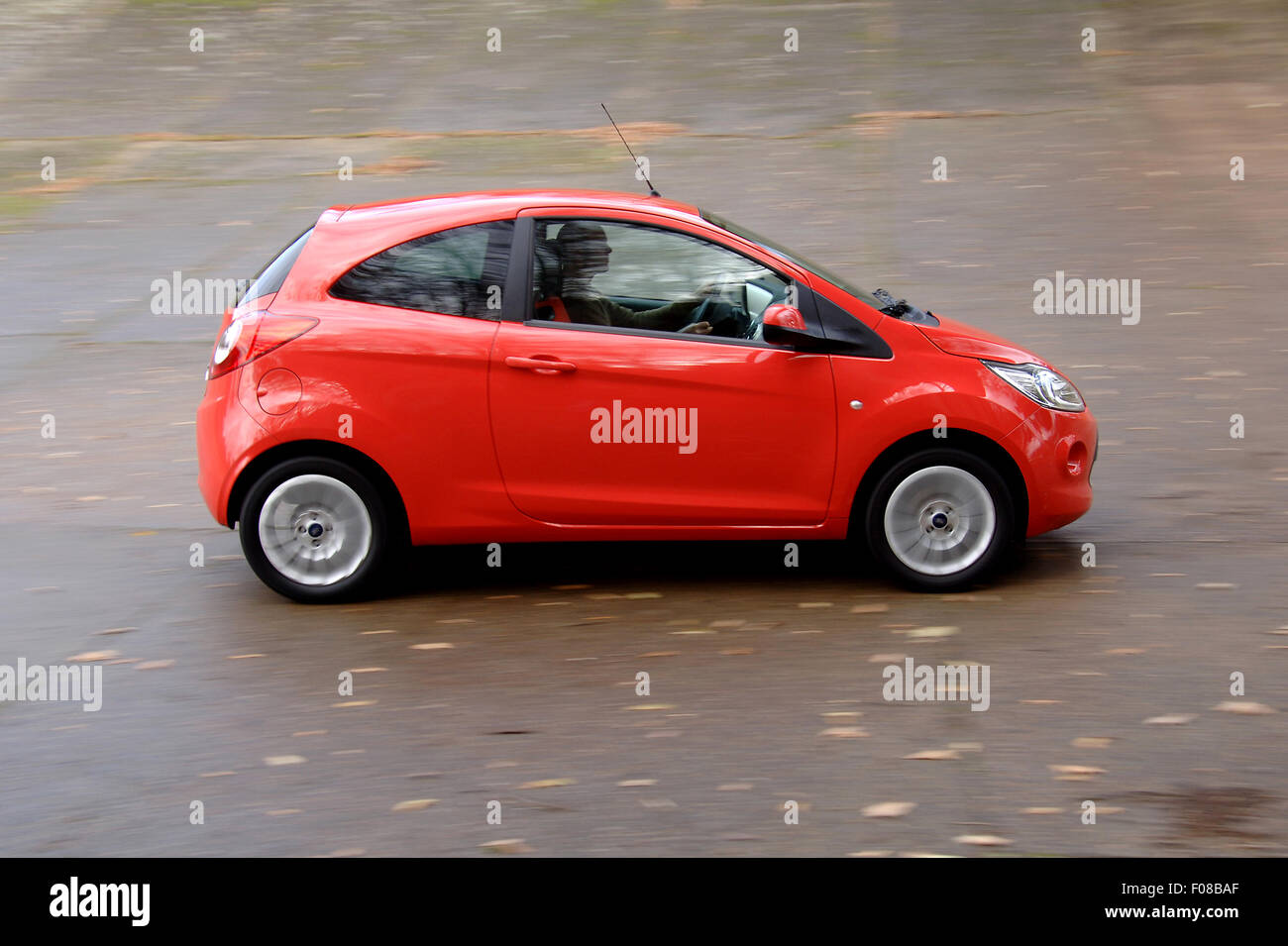 2008 Ford Ka sous voiture compacte 2e génération Banque D'Images