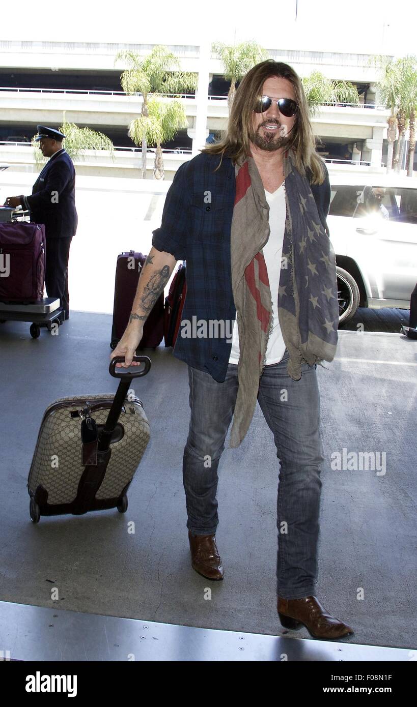 Billy Ray Cyrus arrive à l'Aéroport International de Los Angeles (LAX) avec : Billy Ray Cyrus Où : Los Angeles, California, United States Quand : 08 Juin 2015 Banque D'Images
